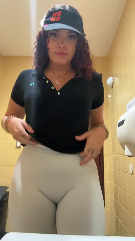 No panties at work means an easy breeding session