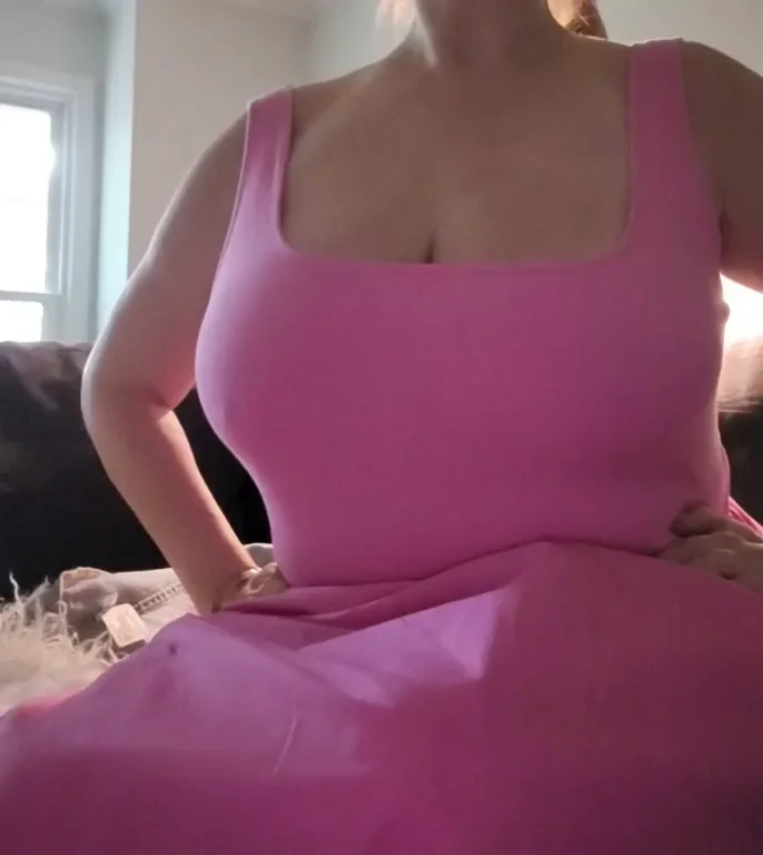 Am I Pretty in Pink? Massive Titty Drop Reveal 😍🍈🍈