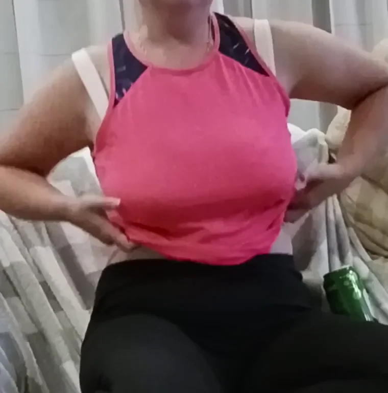 Do you like these mom tits?