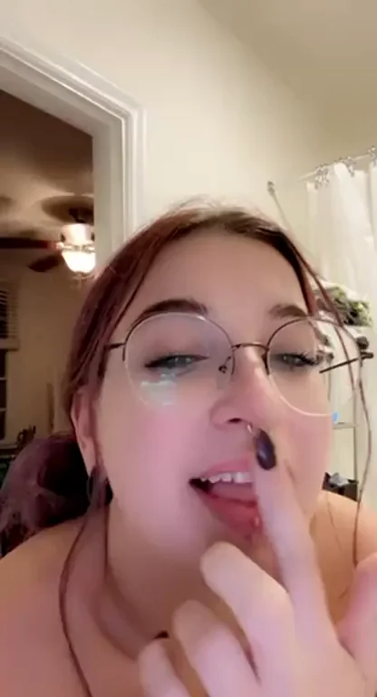 i'd love to have my glasses covered ❤