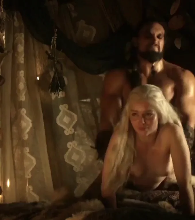 Pounding Daenerys' Slutty Curves: Emilia Clarke Doggystyle Fantasy Fuel