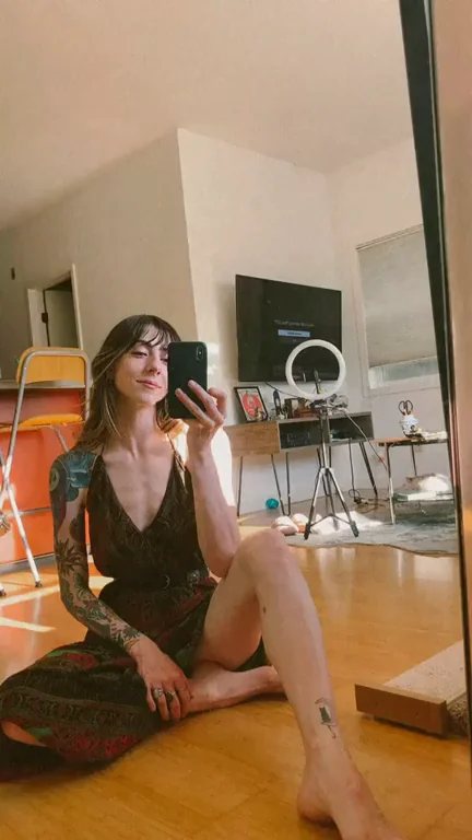 Cute Petite Tattoo Slut's Evil Upskirt Tease 😈👅