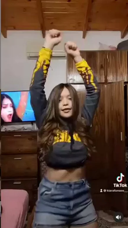 🔥 TikTok Slut Teasing in Hoodie & Tiny Shorts - Got More Nudes? DM Me! 😈