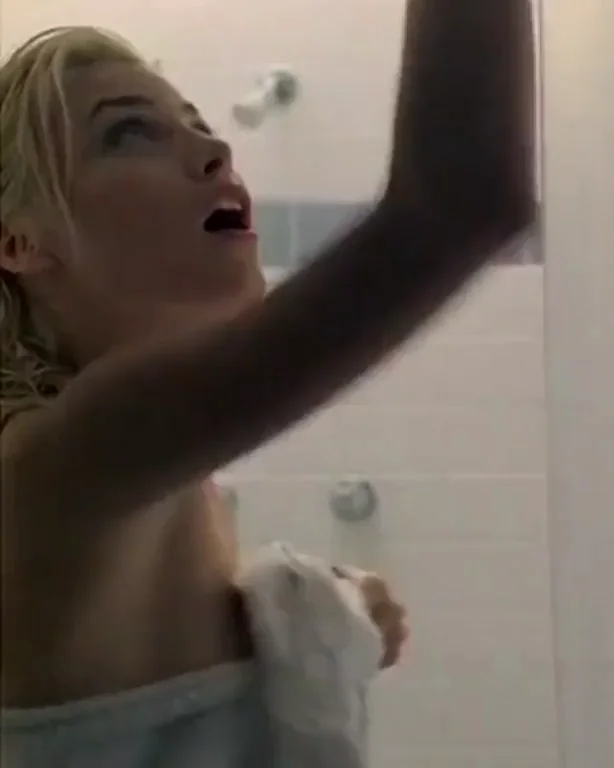Steam Bath? With Vitage Sherilyn Fenn ??