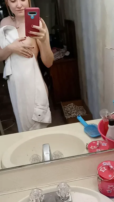 Tiny Slut's Steamy Weekend Tease in Towel 😈💦