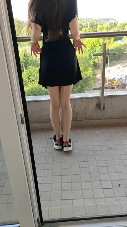 I like a bit of tease before letting you fully undress me.