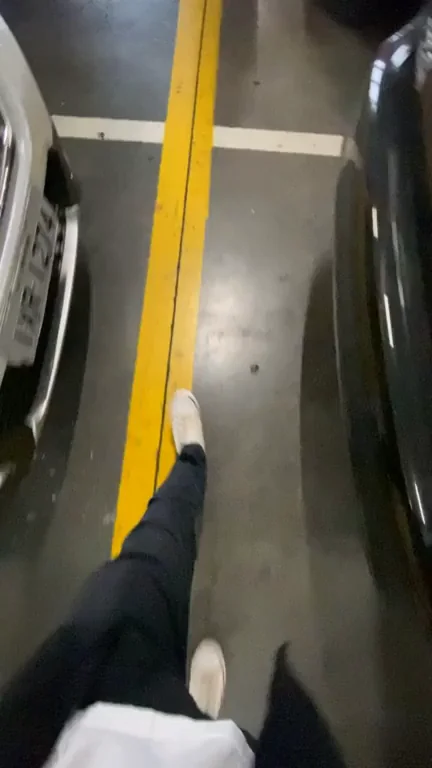 Would u take me to the mall?