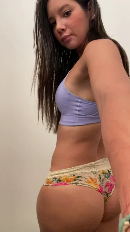 Latina's Fat Ass Beckons: Warm My Dick Inside? 🍑🔥