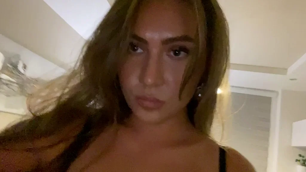 my body is definitely fit for your fantasies ??