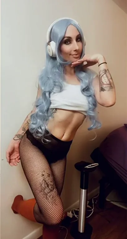 POV: Dig This E-Girl View? 😈💙