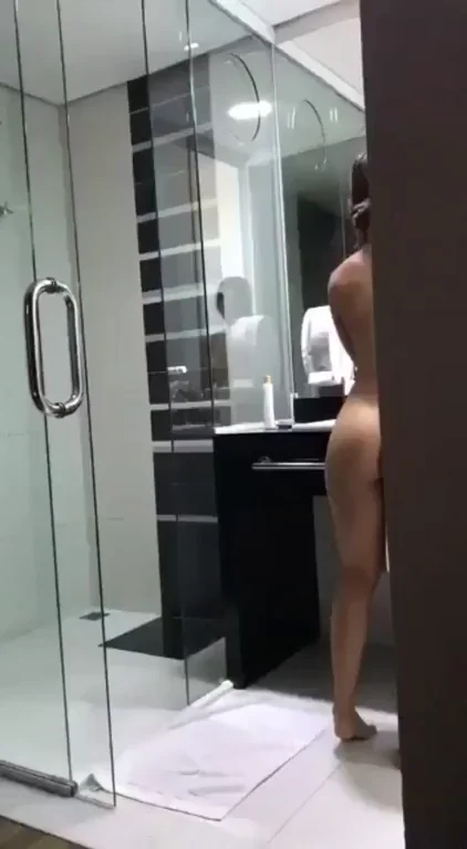 Miss Cutie's Tanline Tease: Juicy Ass in Steamy Bathroom Show