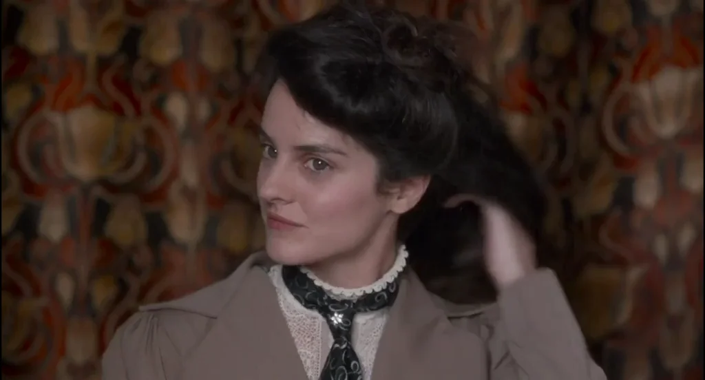 Birthday (French) Girl Noemie Merlant and her spetacular body in 'Curiosa' (w/Mathilde Warnier)