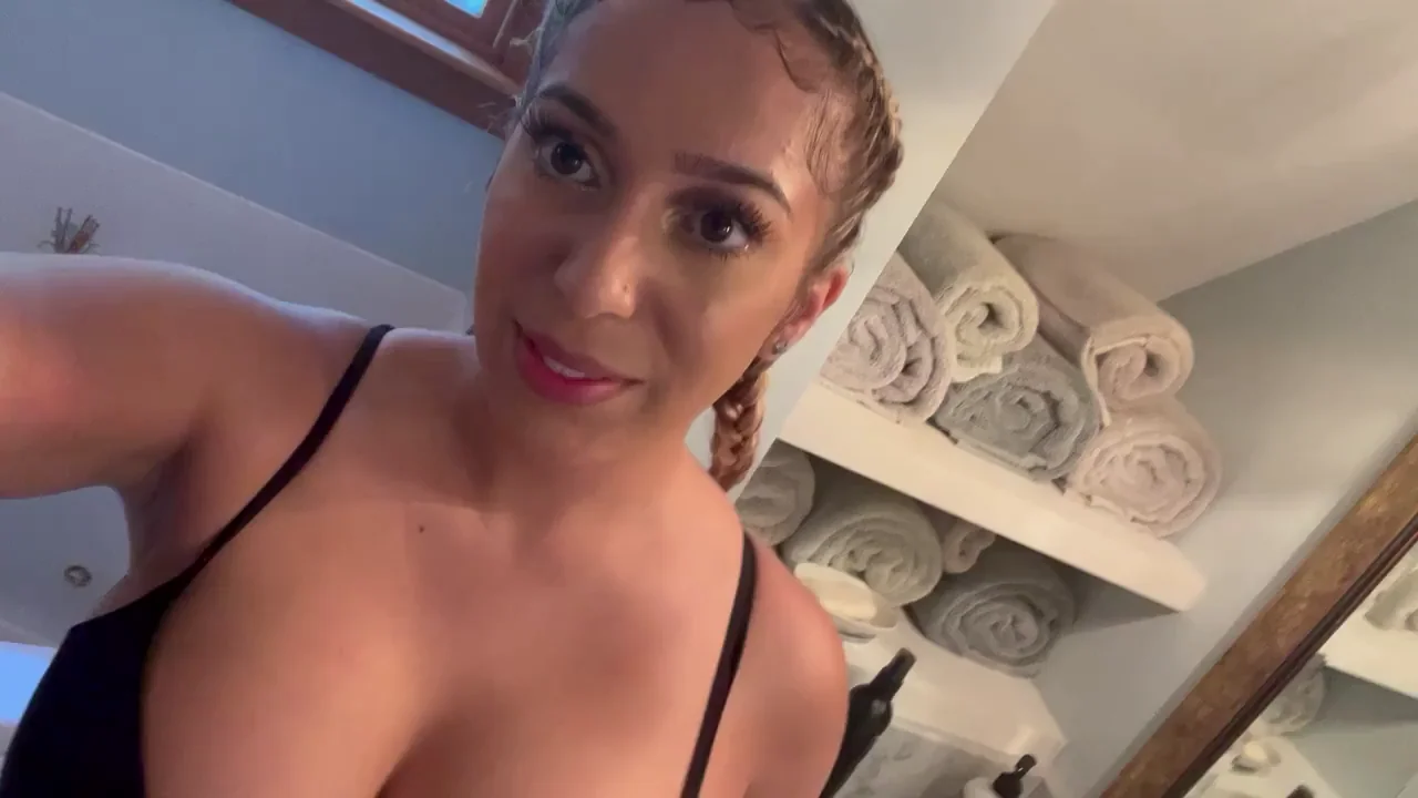 Emptying my tits in my tinder dates bathroom