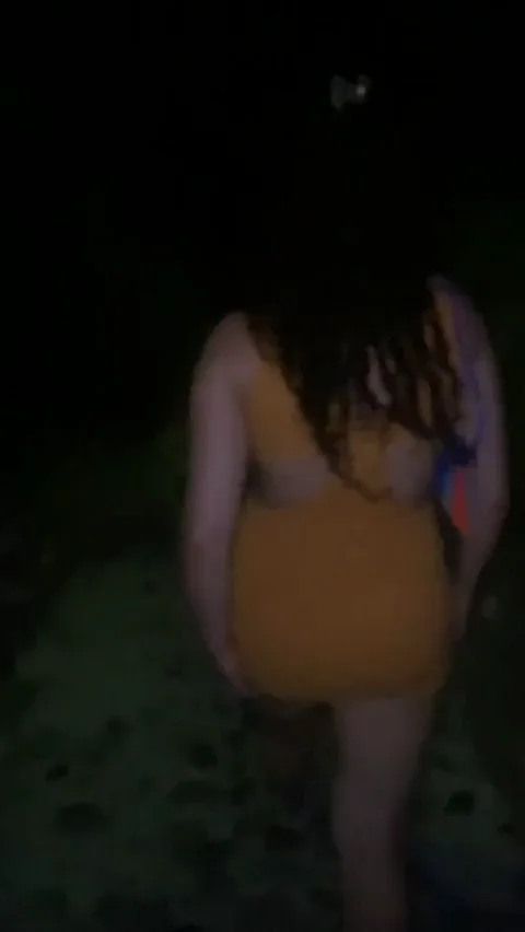 Would you go on a late night walk with me? 😁