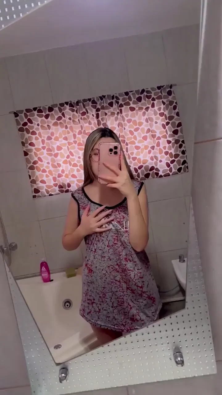 I could really use some male friends to share my nudes with 😁£