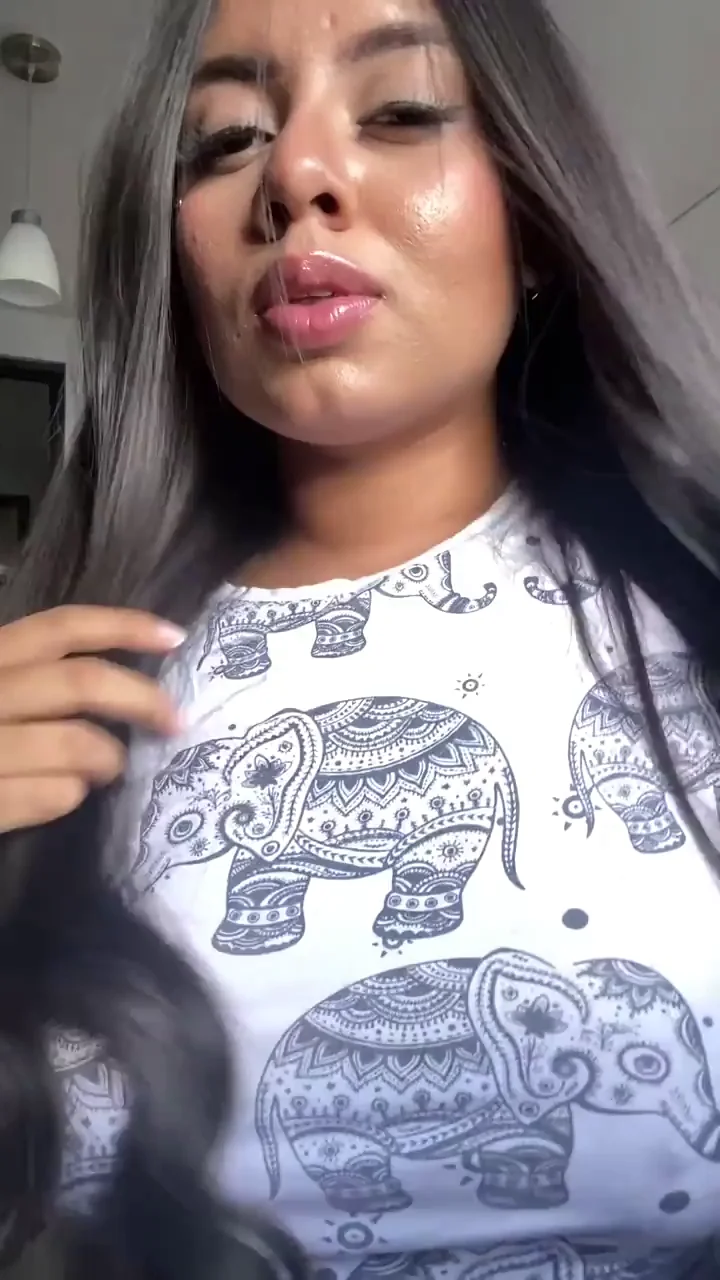 Snapleak Slut's Perky B-Cups Begging for Your Cock Tittyfuck