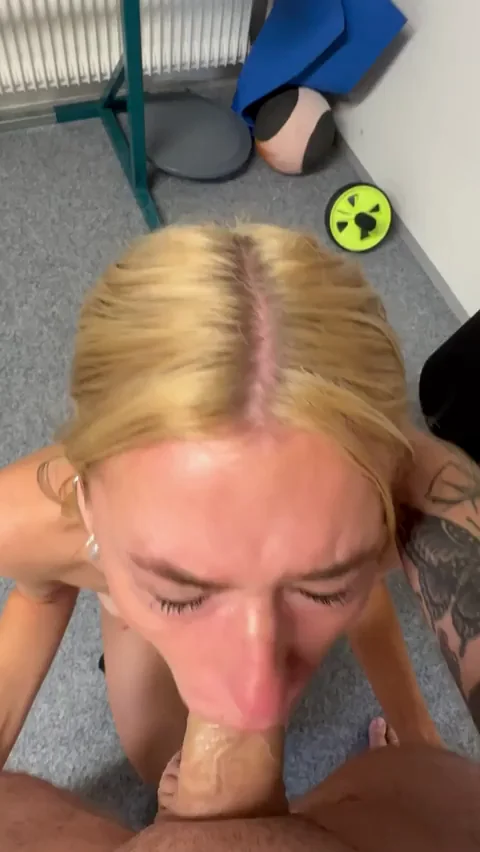 Blonde Teen Slut Deepthroats Balls Deep or Nada 😈🍆💦