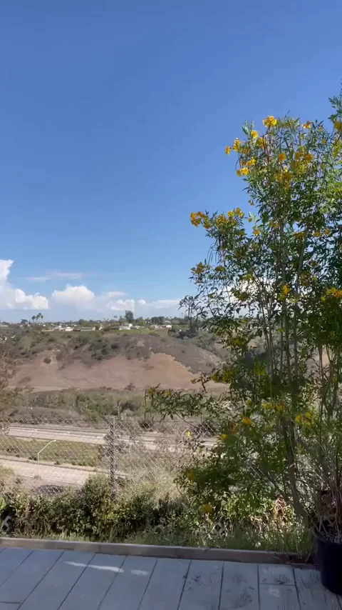 Watch My Juicy Tits Bounce While I Run 😏💦
