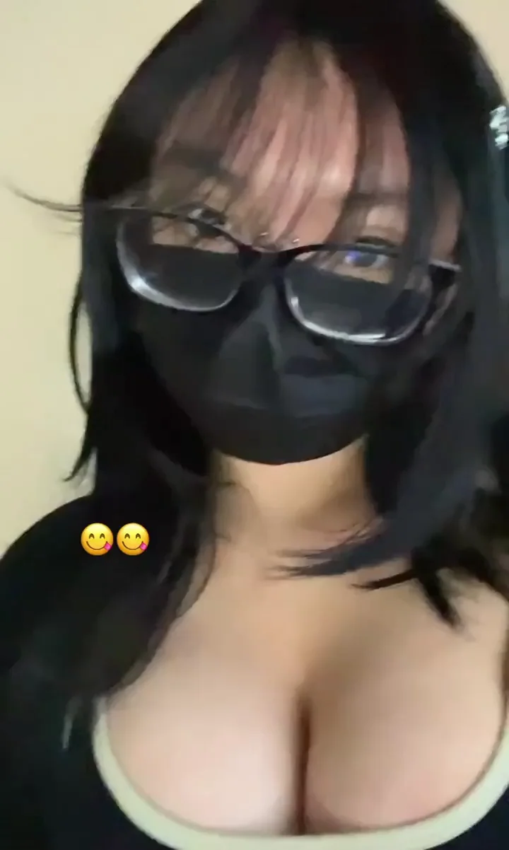 🔥 Petite Asian Teen's Epic Cleavage Tease in Glasses & Mask 😍🍈🍈