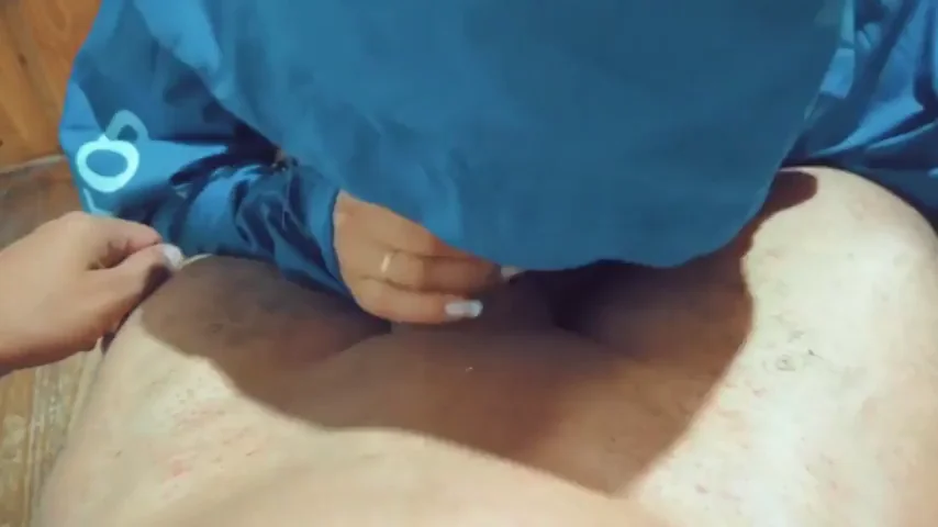 Throbbin' Hood Titty Fuck 🍆💦