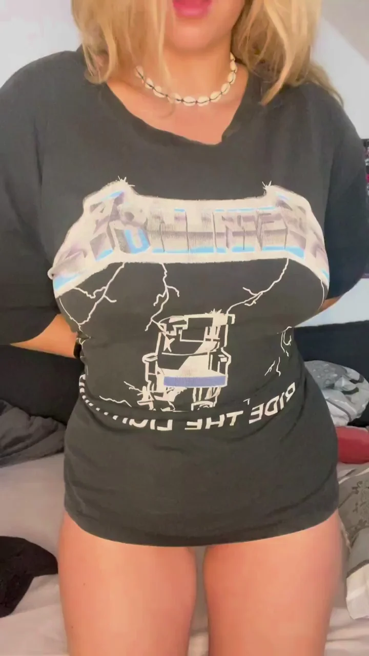Busty Petite Slut's No-Bra Tease & Cum Blast 💦🍒