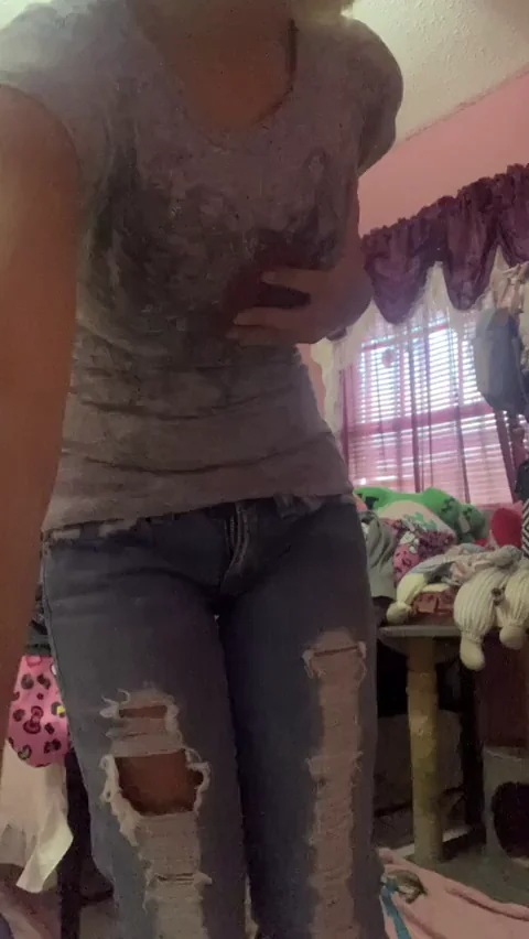 Cum on My Pretty Face? Busty Asian Tease Begs for Loads!