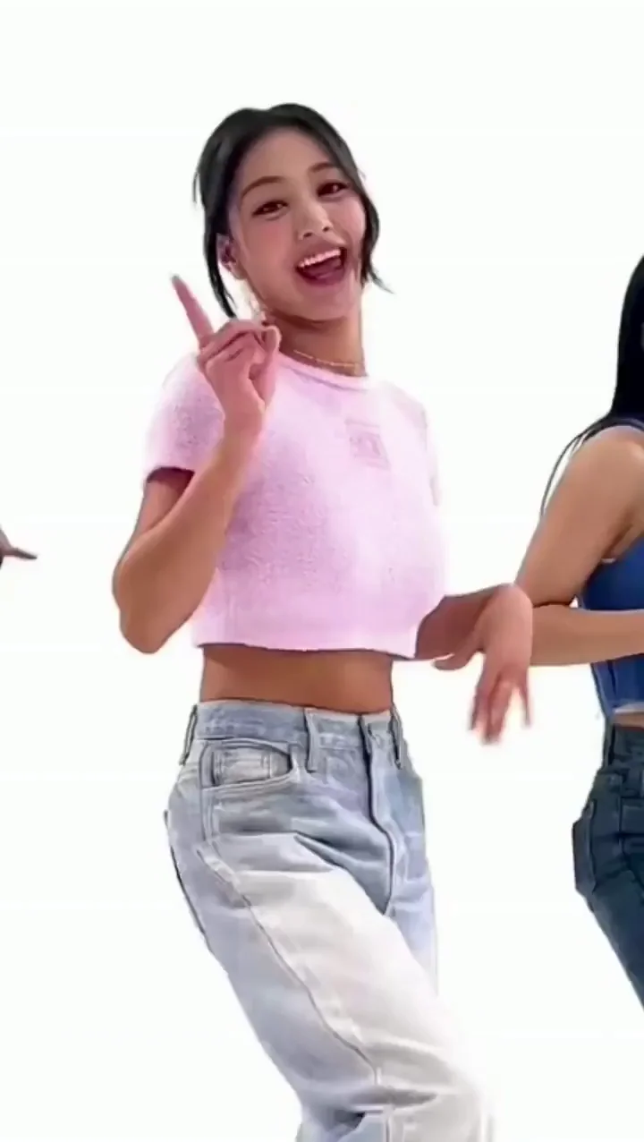 TWICE - Jihyo ft. Sejeong & Nayoung