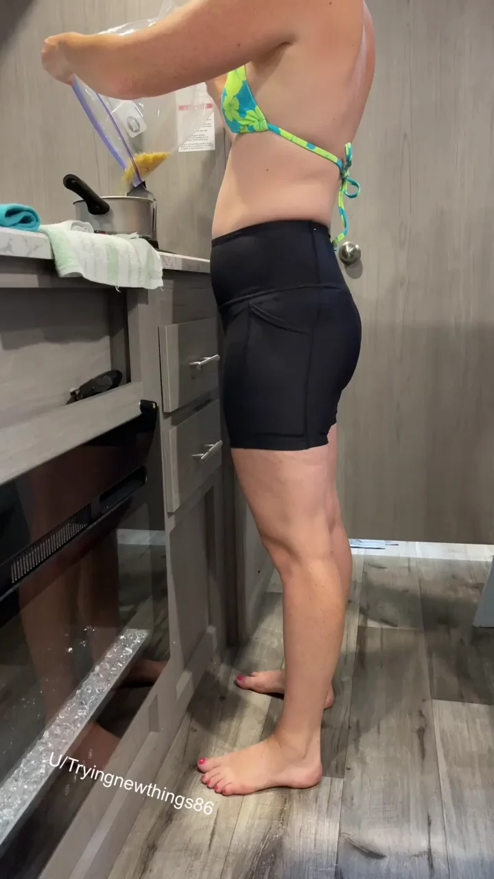 Hotwife MILF's Freeuse Kitchen Pound While Prepping Dinner