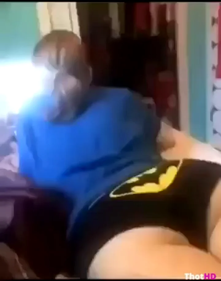 Pulling Down GF's Panties for Freeuse Pussy Play 😈🍑