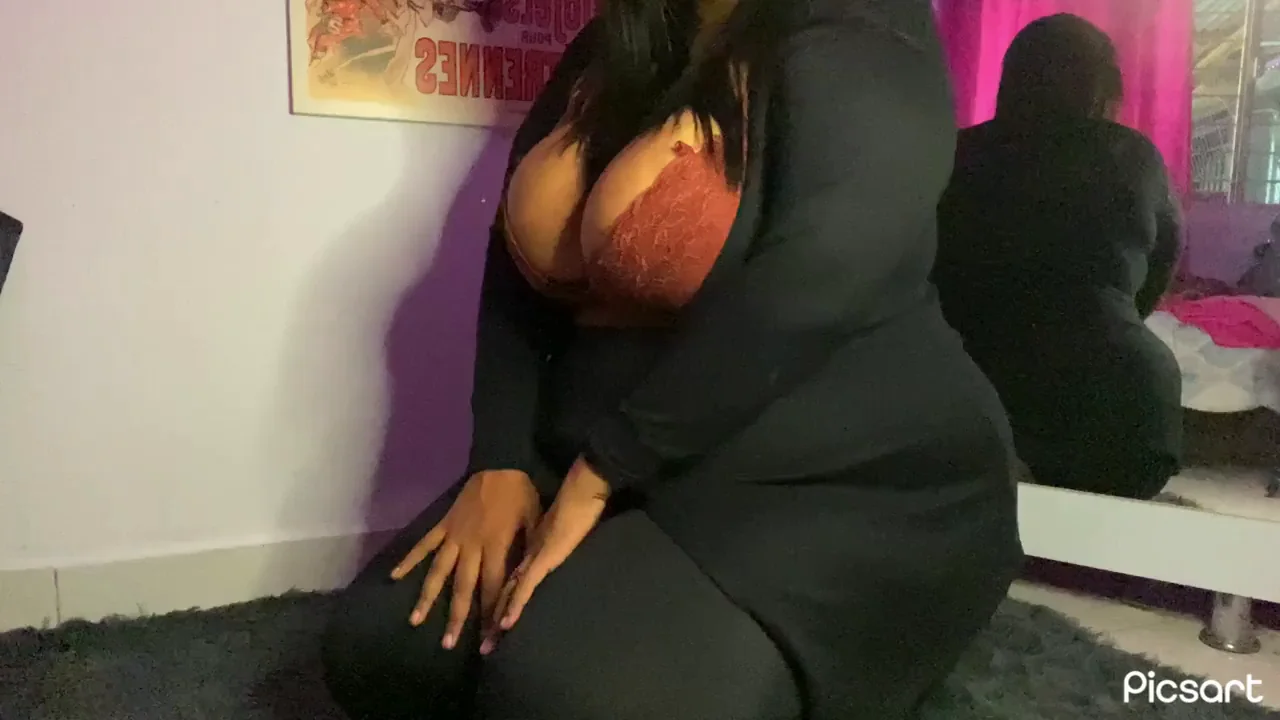 Grab my hips from behind ðŸ¥´