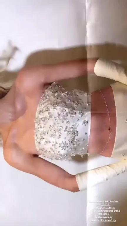 Sydney Sweeney's Massive Tits in Sparkly Dress 😍💦