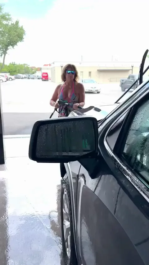 Good day to wash the truck one in line and the spotless rinse was perfect