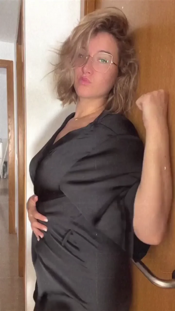 Put your hands under mommy's robe