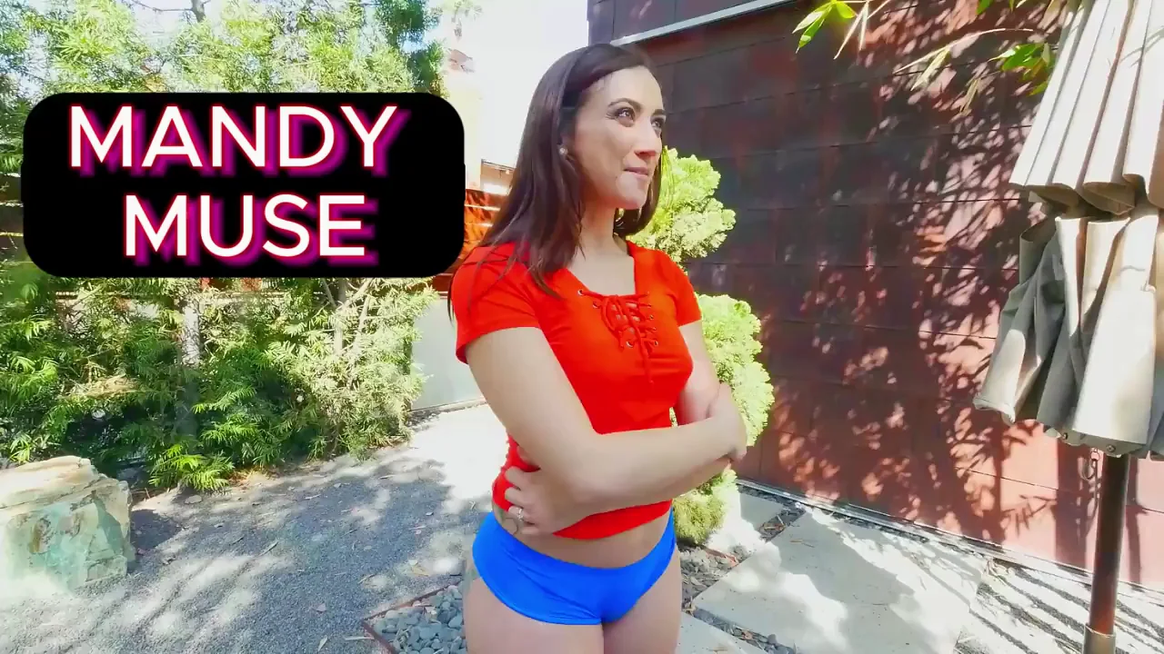 White girl Mandy Muse's Twerk in blue bikini bottoms (HD w Sound)