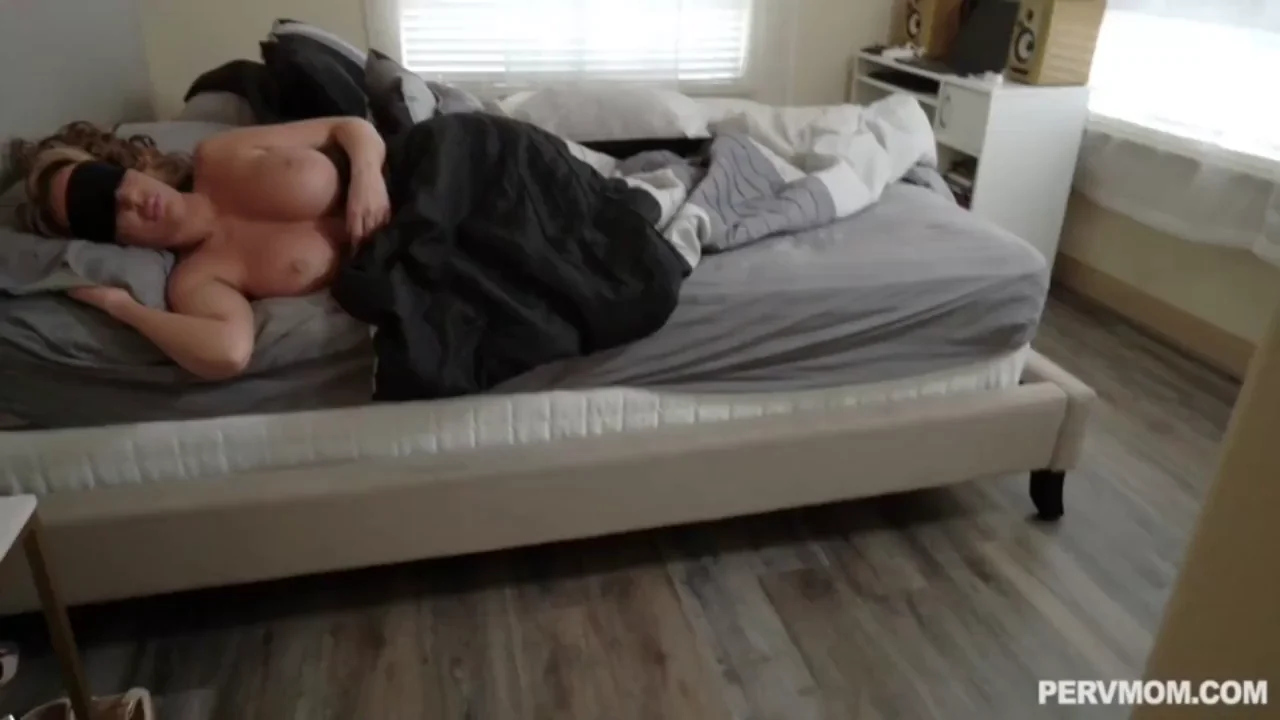Step Son Tricked Step Mom Into Sex