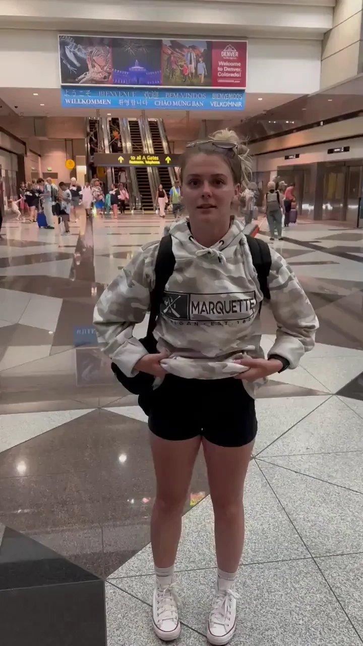 Risky Slut Begging for Public Fuck in Mall 😈👅