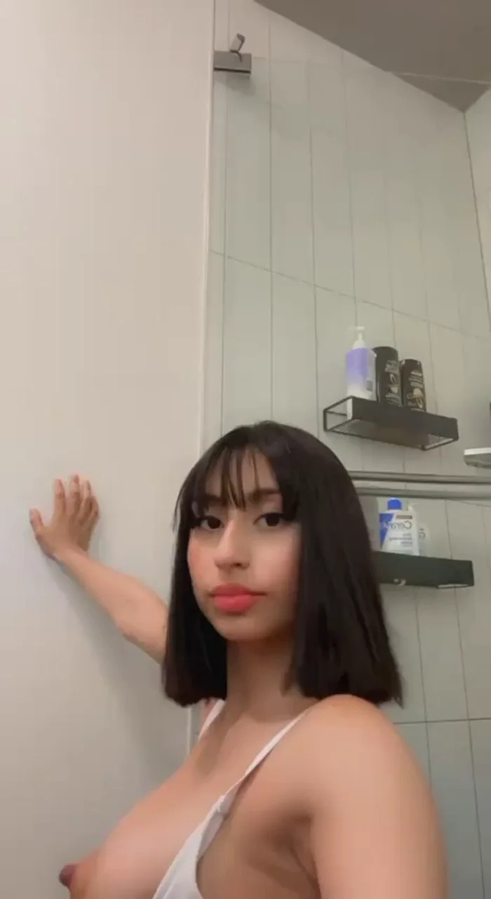 I'll send my nudes to every reaction, try me