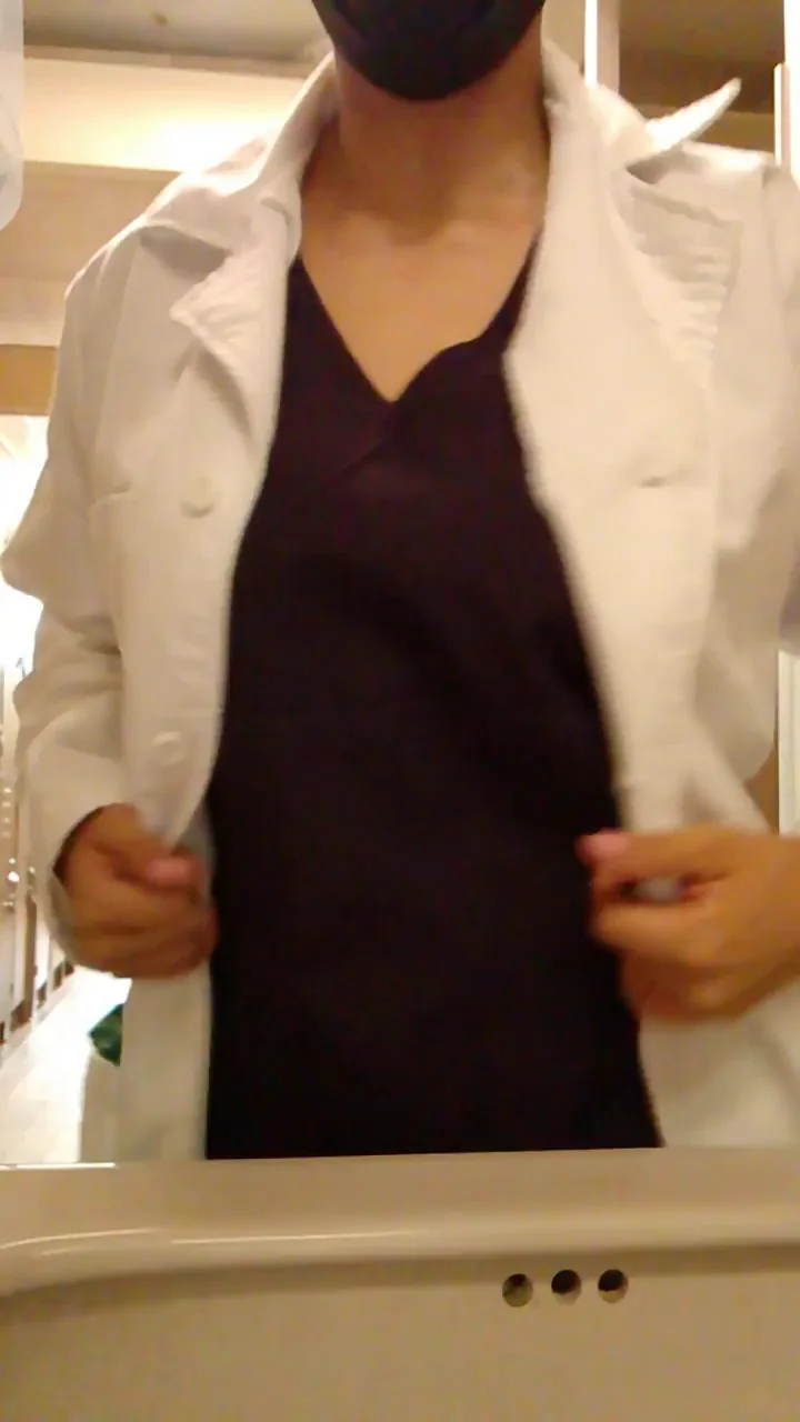 Under my medical uniform, I hide a pair of tits with hot milk, ready to be sucked by you... ðŸ¼ðŸ¼😜😜😜😜