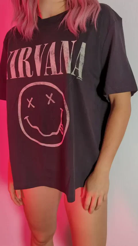 I just wanna show you my little titties