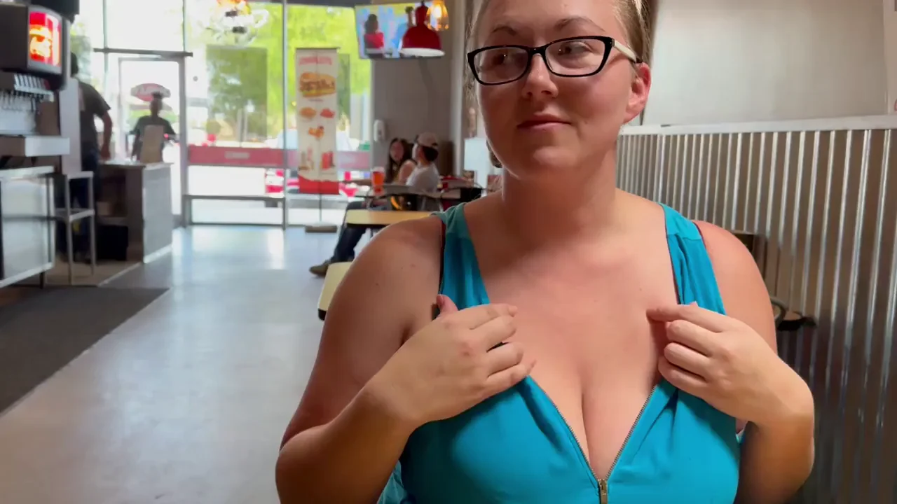 💦 Employee's Epic Titty Drop Raise Flash 🔥