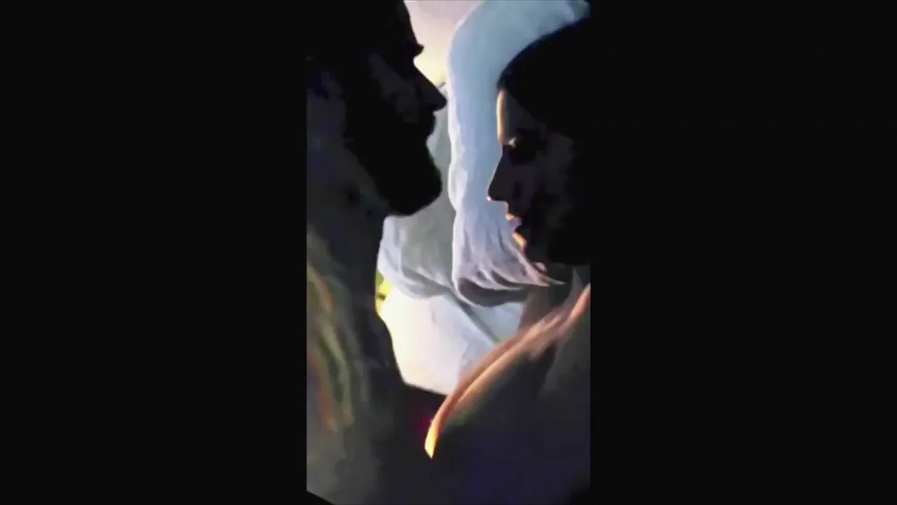 Ilana Glazer topless sex scene