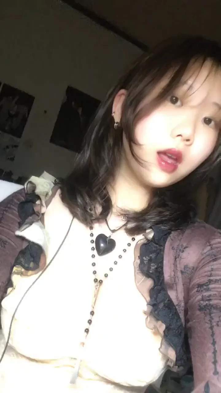 DL140: Busty Asian Teen Teases Her Massive Tits 😍🍒