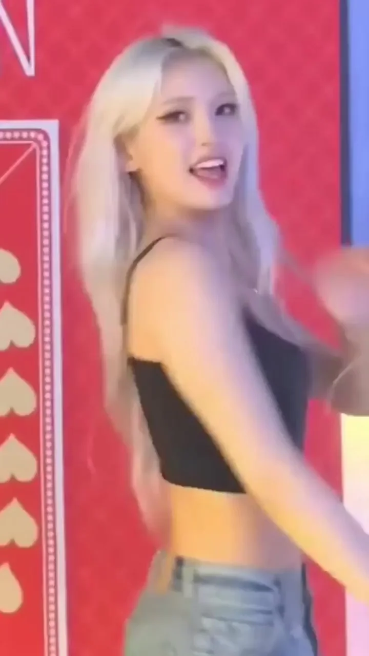 Somi's Sexy Kpop Tease 🔥💋