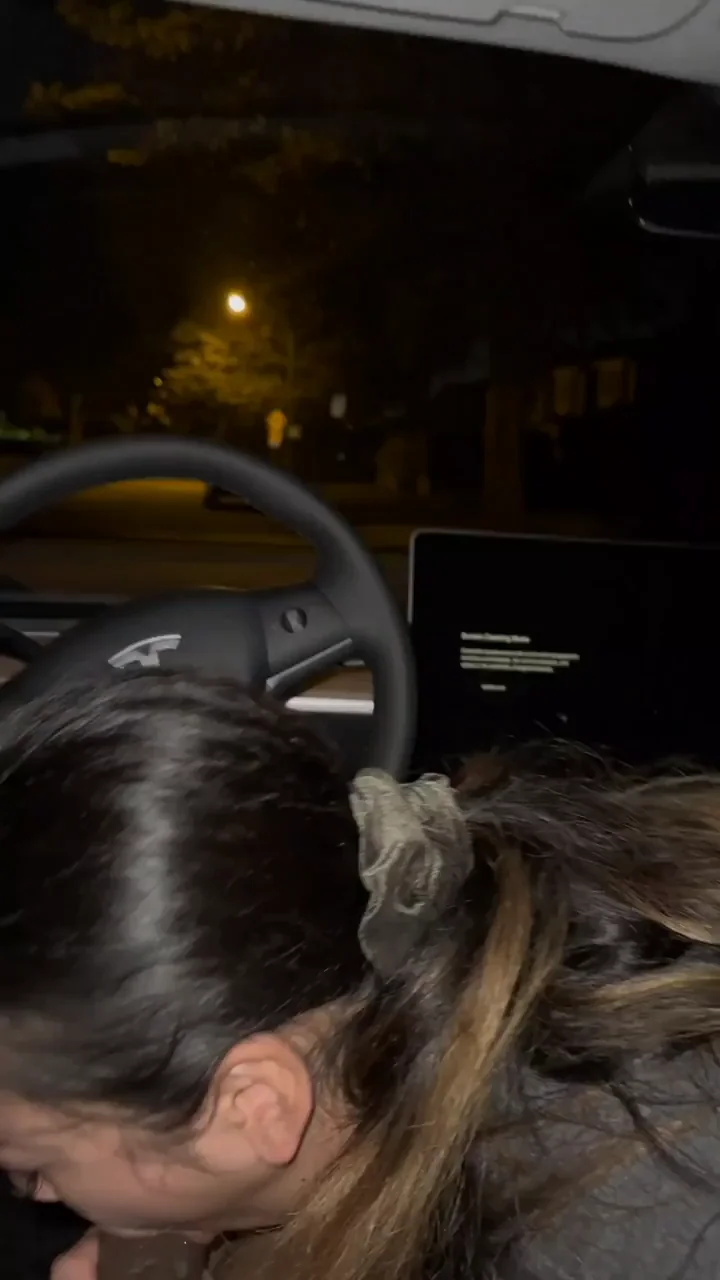 🚗 Cheating Slut Sucks BBC in Tesla Outside BF's Window 💦🖤