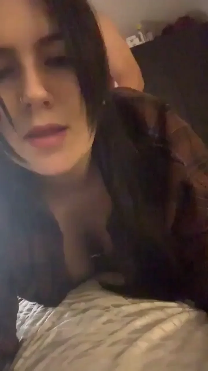 Facetime hubby whilst with one of his friends