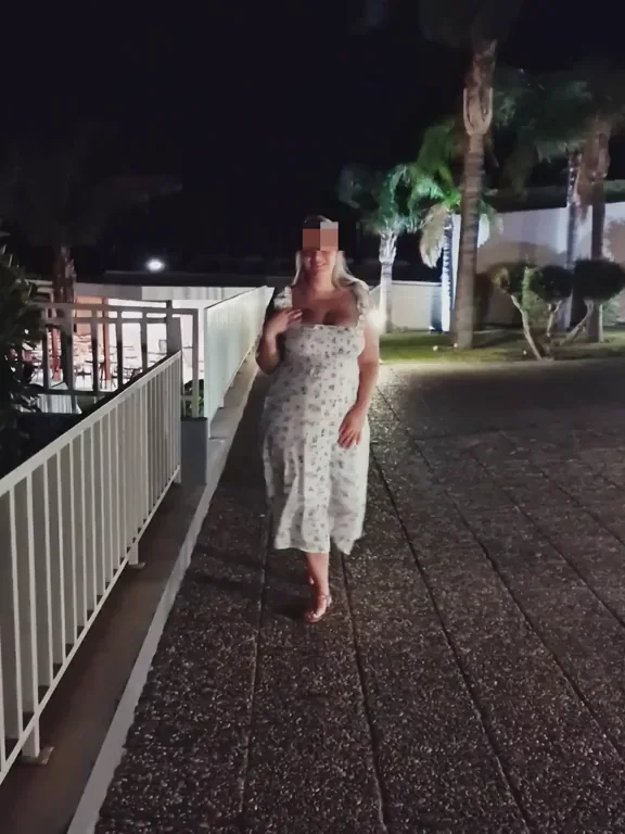 I always make time to flash my tits on holiday [GIF]