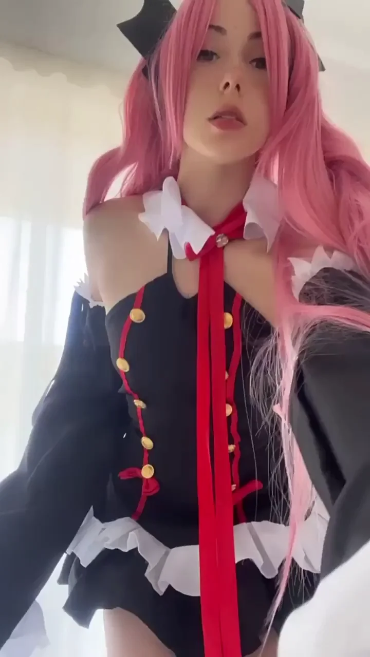 Krul Tepes Cosplay Tease by Your_JuicyBitchh 😈🍑💕