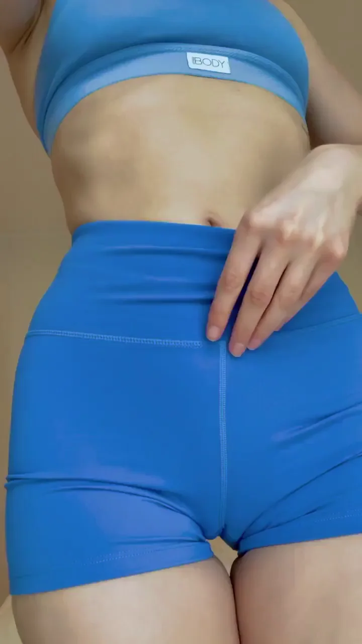 I put on my tightest little yoga shorts for you