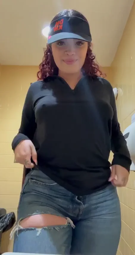 Work Slut Skips Bra, Flashes Perky Nipples and Thick Cameltoe in Ripped Jeans