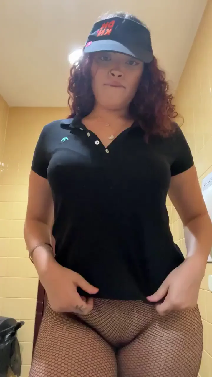One day there will be a lucky customer that will get all this ass on them.